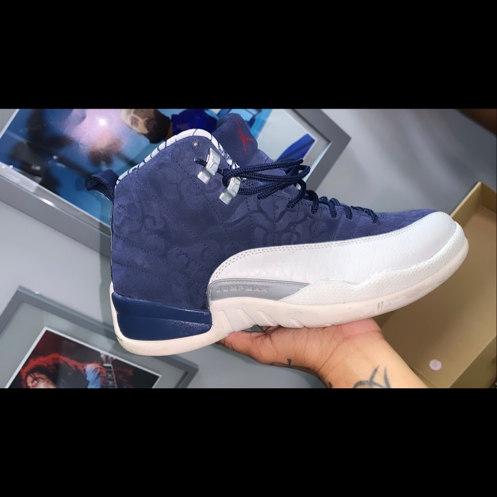 Jordan 12 International Flight Edition